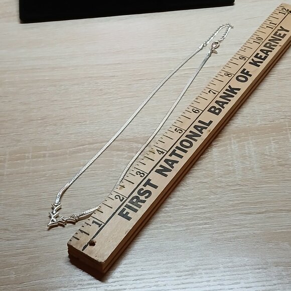 Vintage Avon Silver Tone Necklace & Earrings Costume Jewelry Set #23W - Picture 5 of 16